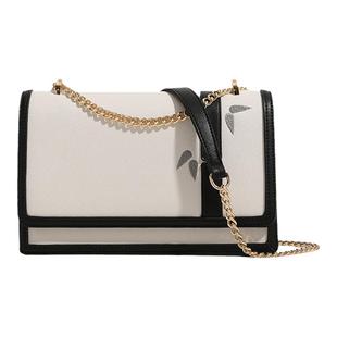 白色简约小方包女款秋冬链条斜挎包国风刺绣腋下风琴包女单肩翻盖