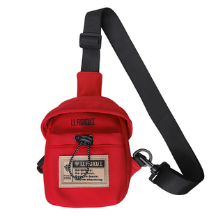 儿童包包2025新款潮酷洋气女童宝宝胸包时尚男孩配饰零钱斜挎包