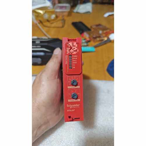【议价-可维修】施耐德 安全继电器 继电器 XPSUAF13AP 全新/二手