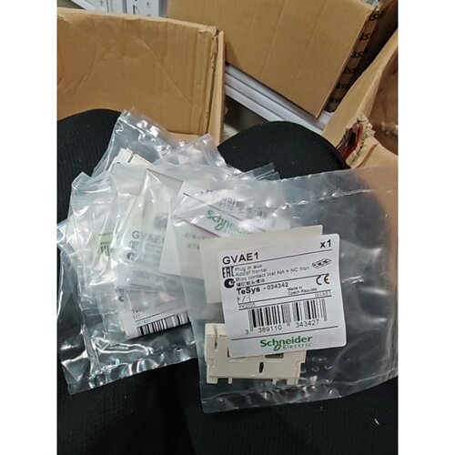 【请询价】辅助触头GVAE1八个80
