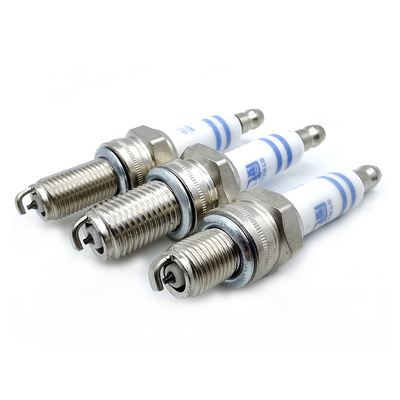 踏板车火花塞带电阻摩托车火花塞