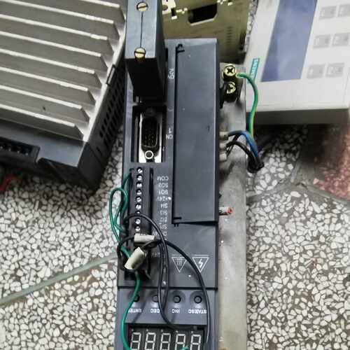 【议价-可维修】  XINJE DS2-20P7 750W:250 伺服驱动器 750W /均