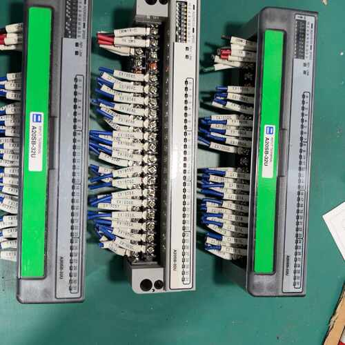 溢价-Anywire奈良端子模块A20SB-32U，有3个，