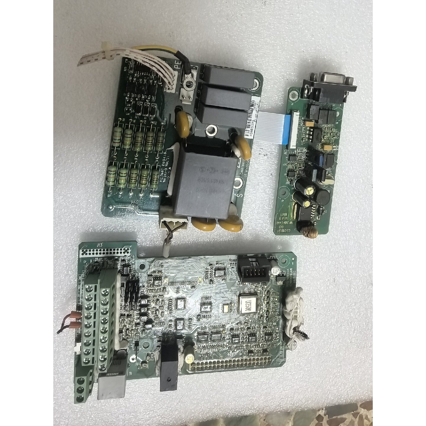 议价变频器主板MVT553GBKZ1MF38PG4A1等维修图片