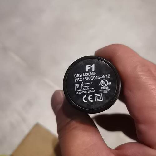 溢价-巴鲁夫BALLUFF接近开关BES M30MI-PSC15A