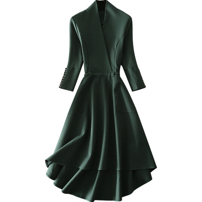 绿色大摆七分袖连衣裙