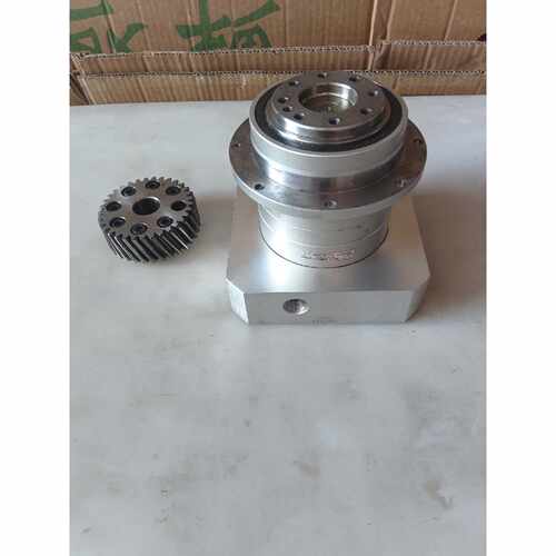 VRT-090-5-F3-28HA22 新宝盘式精密行星减速机 工业传动