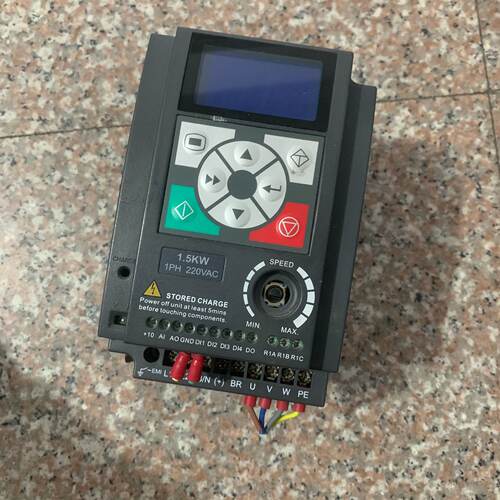 询海浦蒙特变频器HD09-2S1P5G(1.5kw) 拆机一台