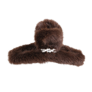 秋冬法式珍珠毛绒抓夹女高级感鲨鱼夹发量多盘发发夹2025新款头饰