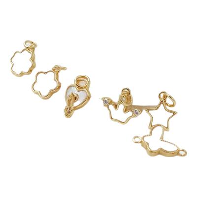 14K铜镀真金保色镶锆石贴贝五叶花四叶草五角星皇冠爱心蝴蝶吊坠