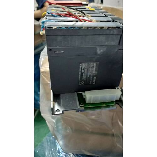 Mitsubishi Q系列PLC模块，型号Q03UDV议价