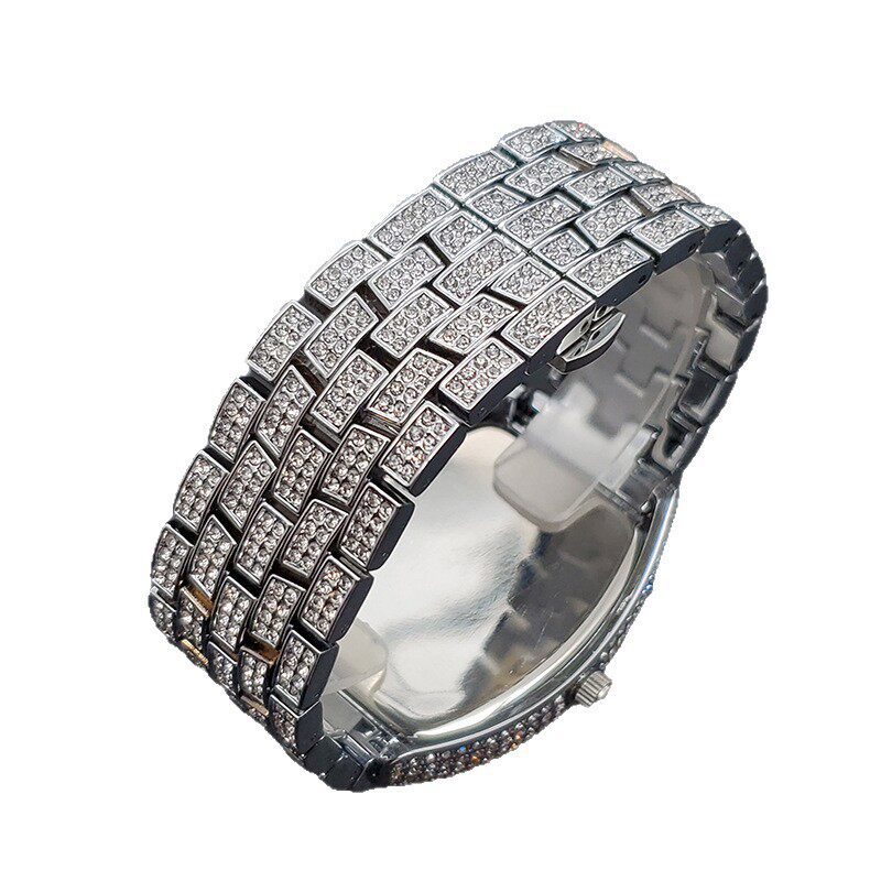 满钻怪异数字酒桶石英男表防水