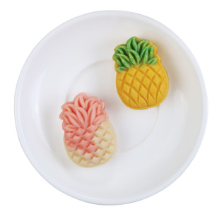 广式做大菠萝冰皮月饼凤梨酥青团绿豆糕灯笼草莓的模具新款手压式