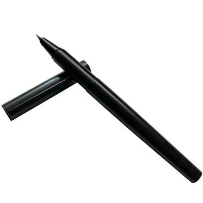 兼备日常书写的极细尖小弯尖钢笔