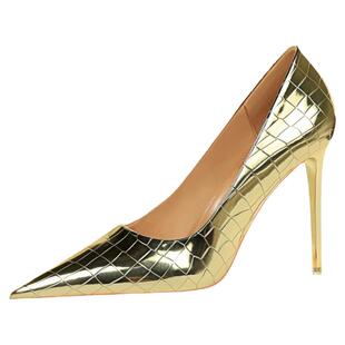 亮面高跟鞋女细跟欧美性感显瘦浅口尖头石头蛇纹大码银色宴会单鞋