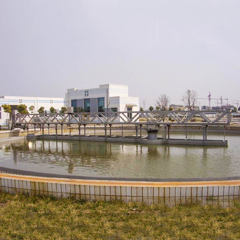 行车式吸泥机 周边传动刮泥机行车式刮泥机污水处理设备吸泥机