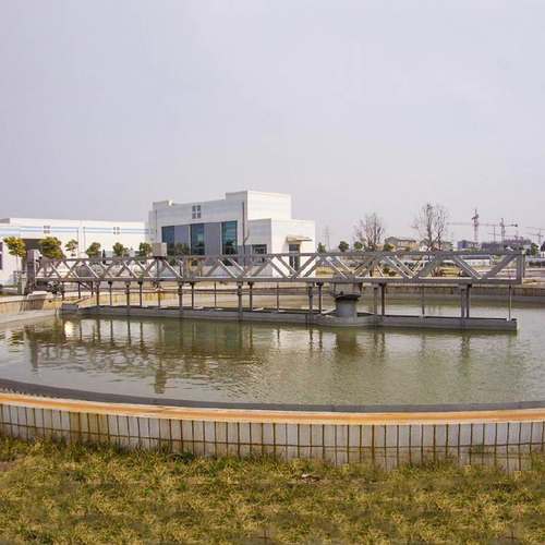 行车式吸泥机 周边传动刮泥机行车式刮泥机污水处理设备吸泥机