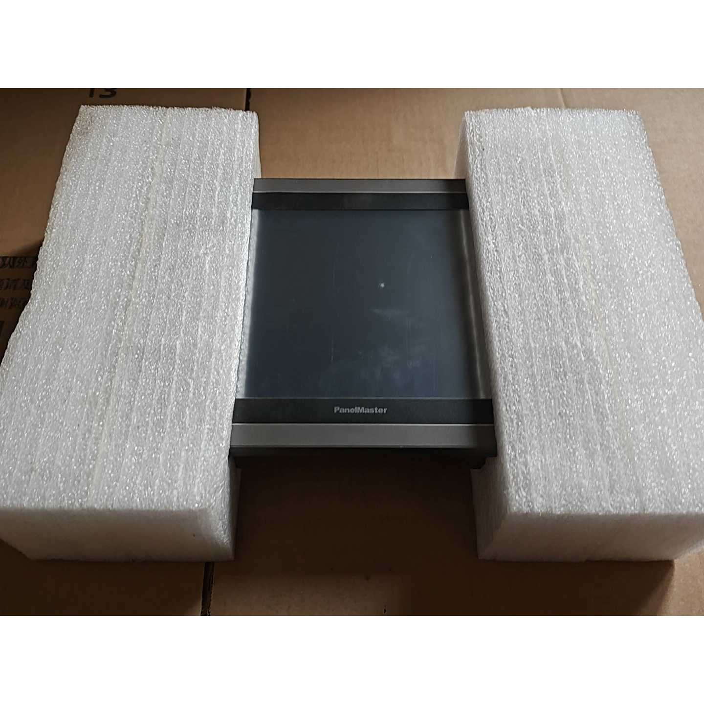 议价库存台湾屏通GX608-TST4B-F5R4触摸屏未使用