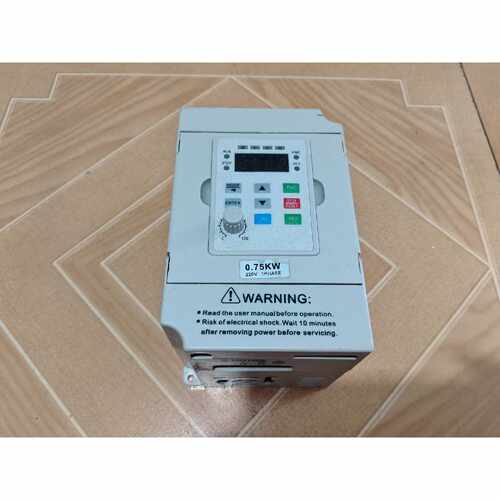 询价-0.75kw变频器VF75-0075M，功率0.75，220