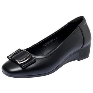 坡跟单鞋女中跟圆头女士皮鞋真皮软底舒适大码女鞋41妈妈42鞋子43