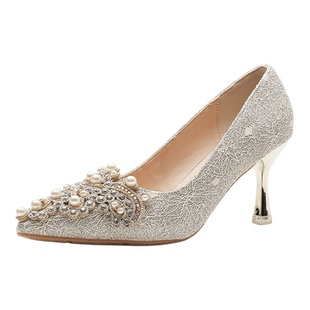 加肥加宽婚鞋禾秀婚纱两穿中式新娘绝美订婚结婚高跟鞋大码新娘鞋