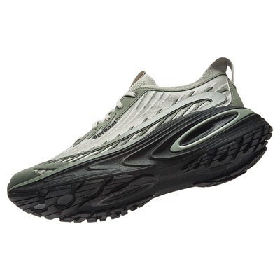 斯潘迪轻便透气缓震男跑鞋