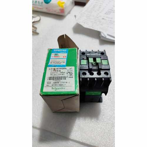 询价下单施耐德LC1E1810Q5N交流接触器，全新未拆封，原包装盒