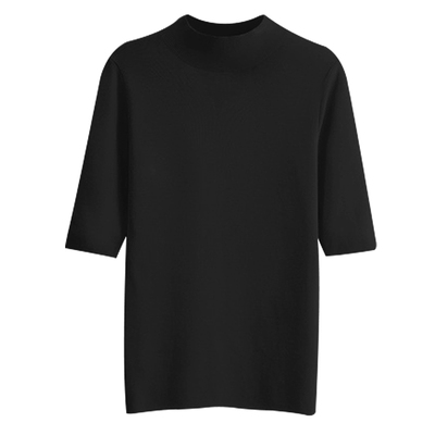 黑色半高领内搭心机修身毛线衣