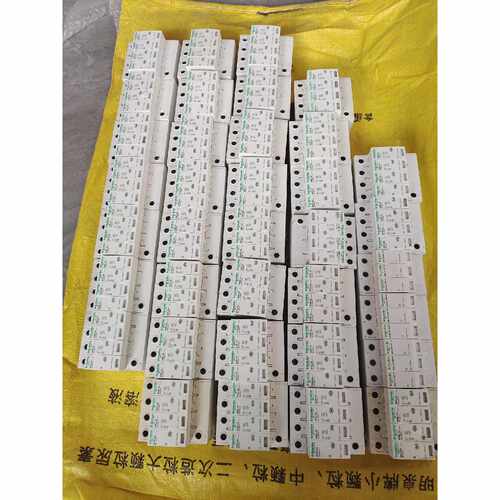 议价施耐德IPRU40浪涌防雷保护器有几十个维修
