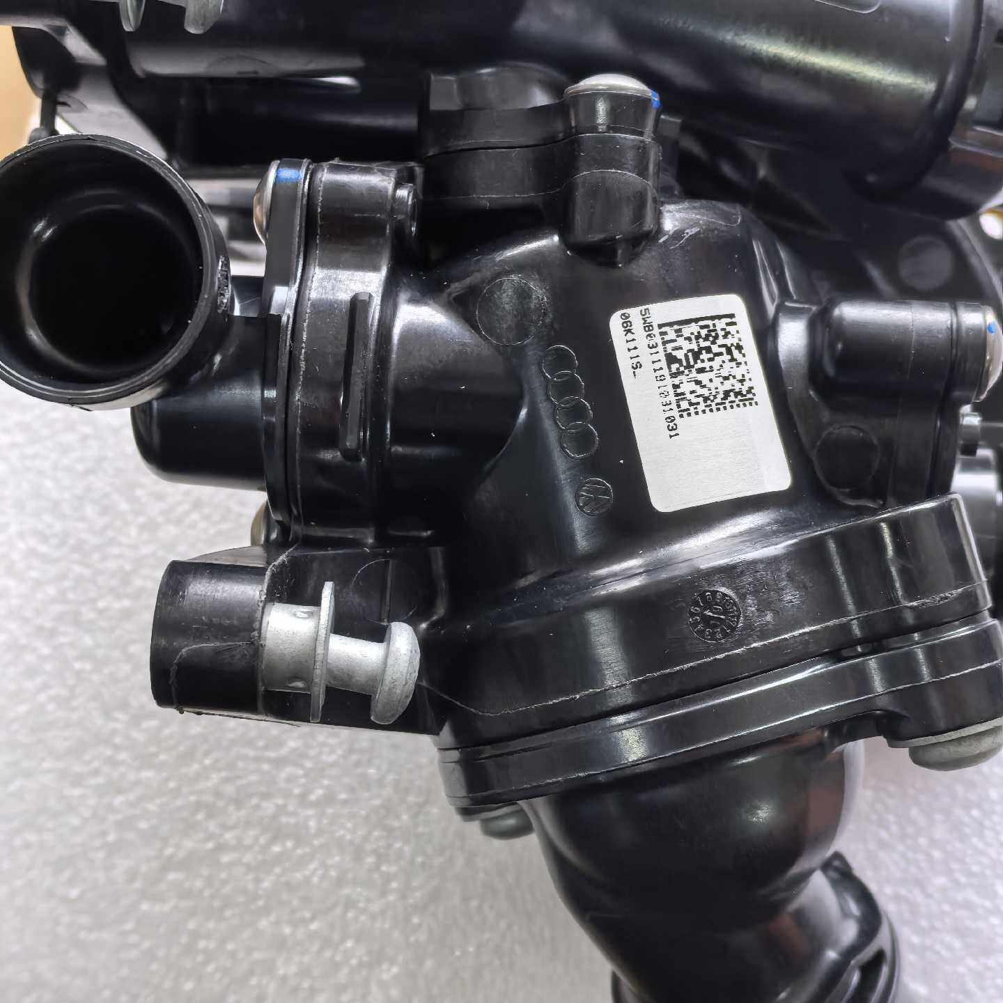 议价--原厂全新EA888三代机械节温器水泵总成
