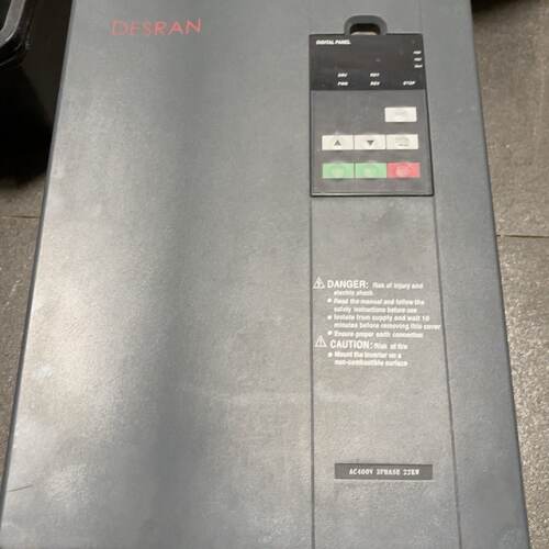 溢价-众辰变频空器D3400A0022KN1。22kw。成色如图，