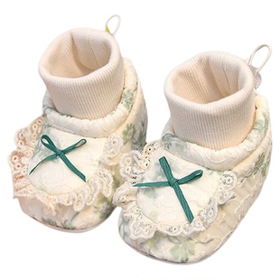 春秋女宝宝公主鞋子1岁袜鞋绣花软底不掉鞋0-6-12个月婴儿学步鞋