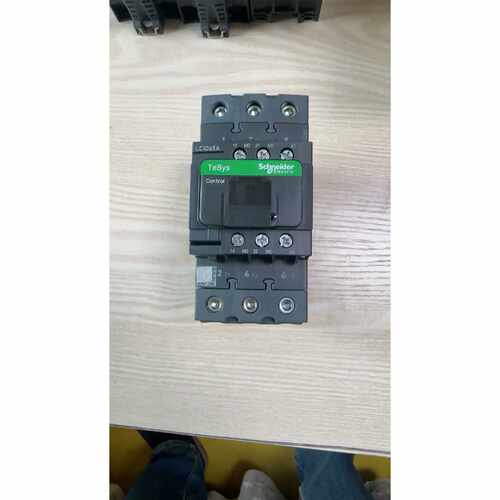 接触器型号LC1D65A有2个230