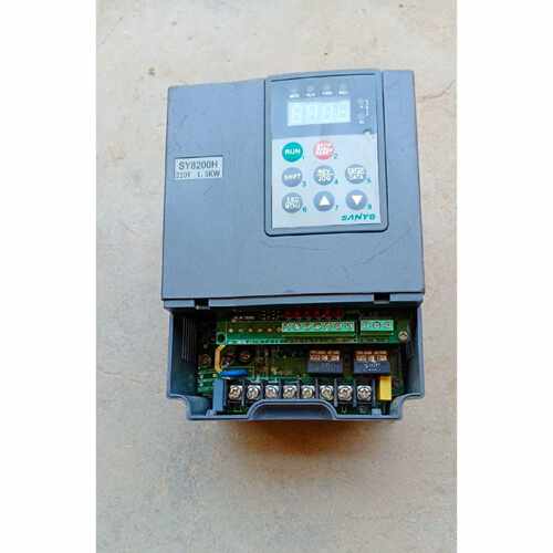 议价新尔变频器SY8200H220V1.5KW拆机成色如图功维修