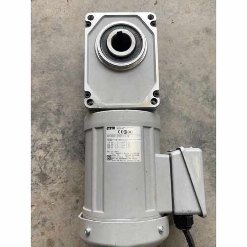 溢价-GTR减速电机，型号F3S30N7-CM04TCCTN，三相