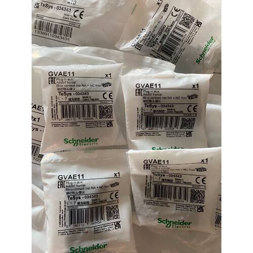 在线议价施耐德全新原装正品辅助触头GVAE11，项目剩余，是一个