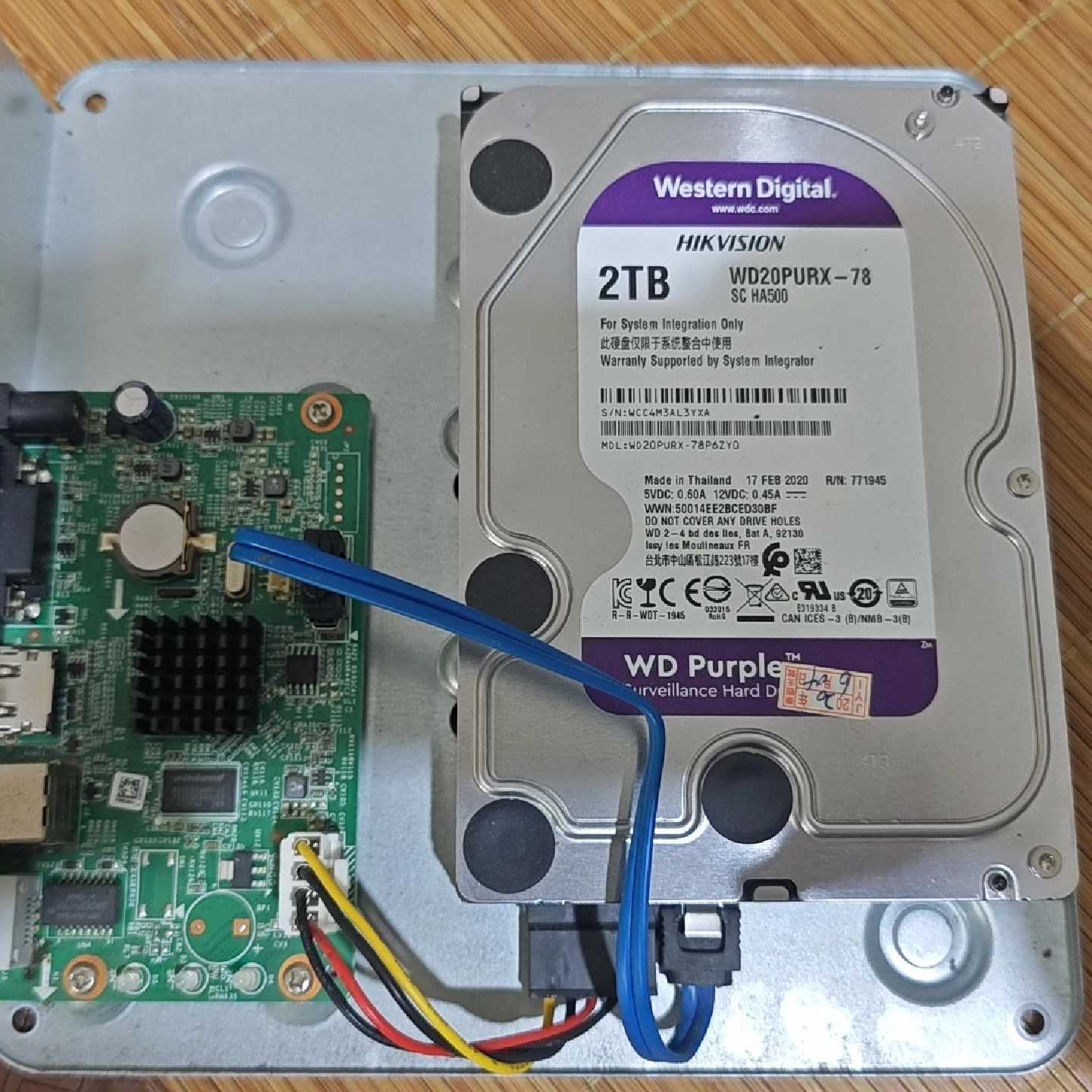 【议价-可维修】录像机 ds-7108n-f1（b） 带一块 2t /均有货