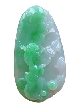 缅甸A货翡翠阳绿精雕荷叶鱼吊坠