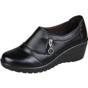 春秋款软底防滑女士皮鞋黑色妈妈鞋子舒适中老年坡跟女鞋中跟单鞋