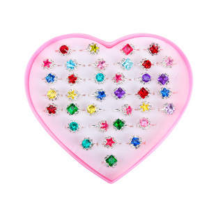 儿童戒指女童玩具宝宝钻石宝石水晶小戒子女孩公主卡通首饰盒饰品