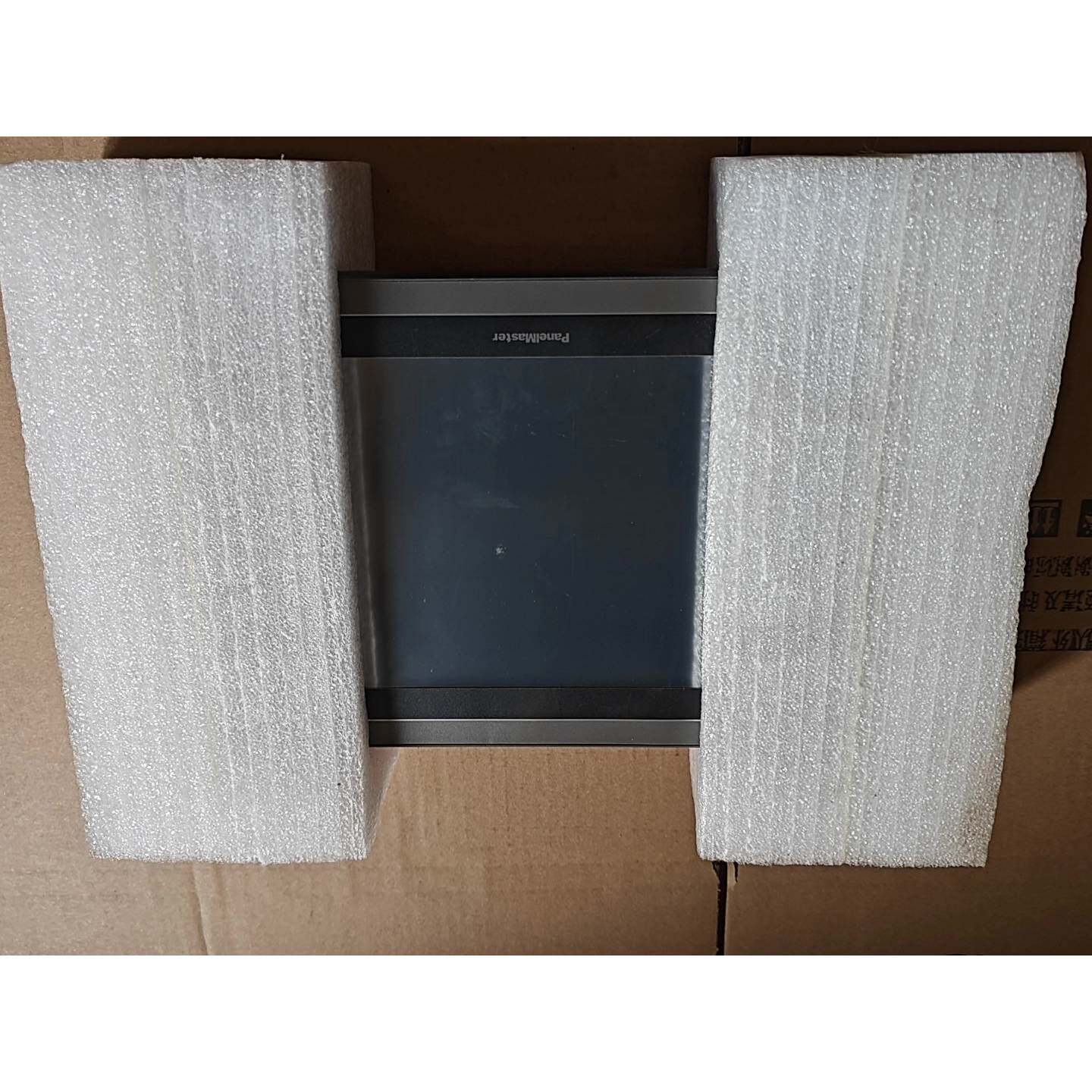 议价库存台湾屏通GX608-TST4B-F5R4触摸屏未使用