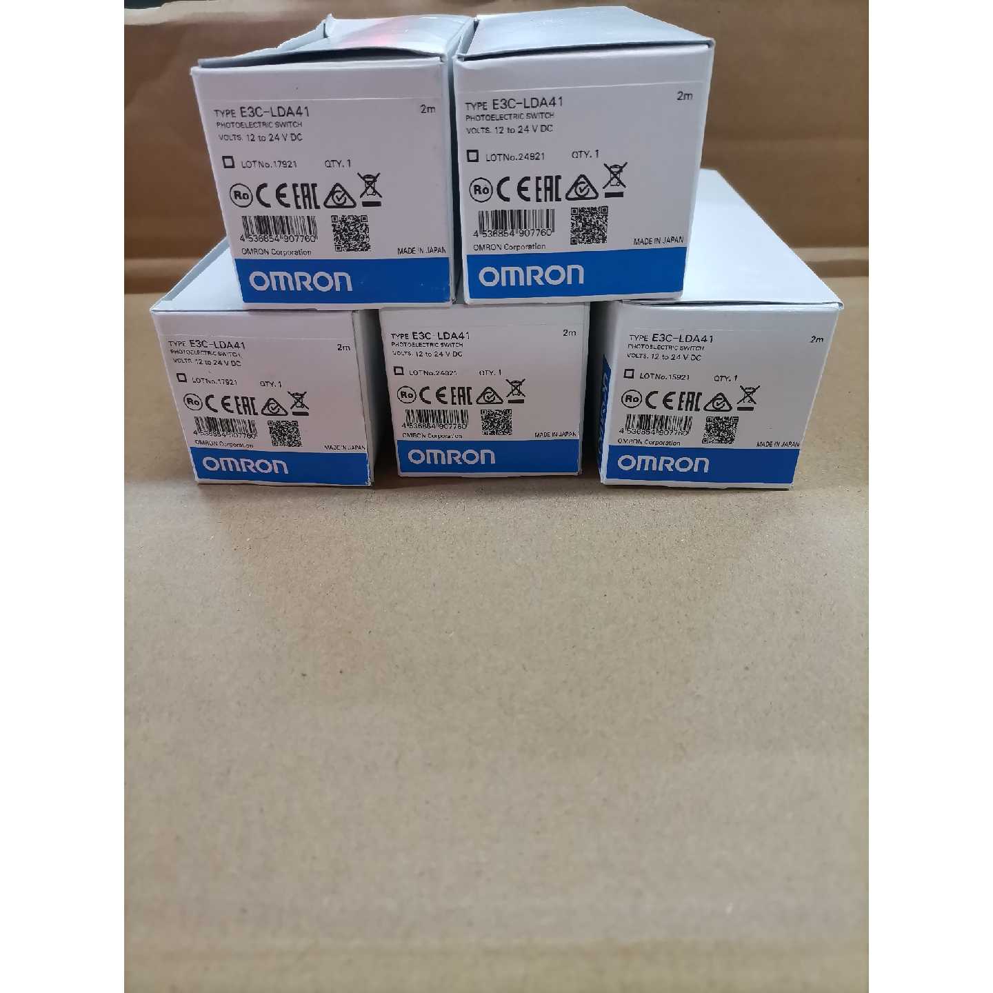 议价欧姆龙传感器E3CLDA41全新原装正品里外编号一致实可维修