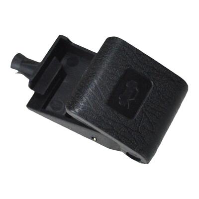 众泰大迈机盖扣手拉手引擎盖