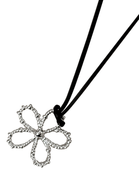 甜酷辣妹风镂空花朵项链