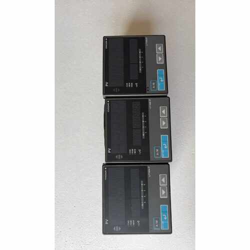 议价横河YOKOGAWAUT55103正常拆机实物图维修