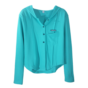 2026女款春秋新款洋气连帽内搭上衣微胖遮肚子减龄大码宽松短外套