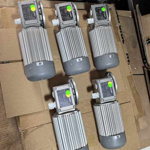 【议价】全新意大MOTOR减速电机 MC230P3T 速比2