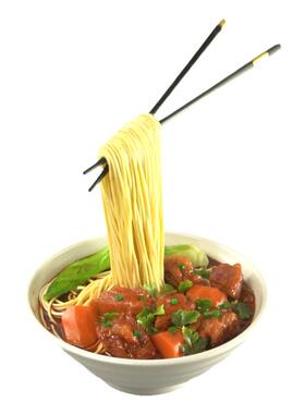 仿真面挑起牛肉面条模型食物道具
