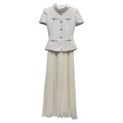 漂亮好看米白色连衣裙假两件