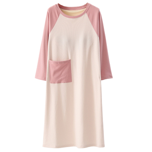 2025新款女秋冬季慕斯暖绒带胸垫一体长袖加绒加厚过膝保暖连衣裙